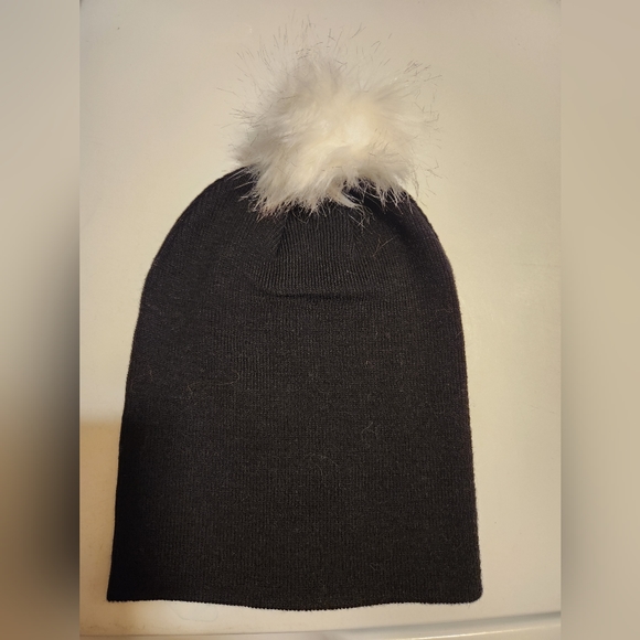 New Beanie hat with skull embellishment & pom-pom - Picture 2 of 6